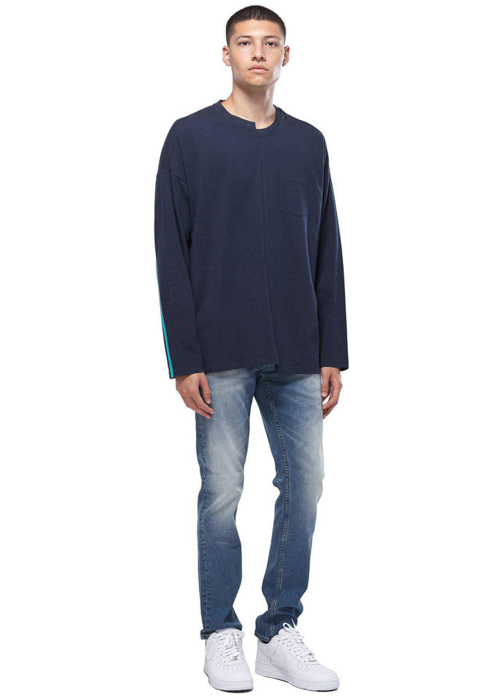 Konus Men's Unbalanced Hem Long Sleeve Tee in Navy by Shop at Konus